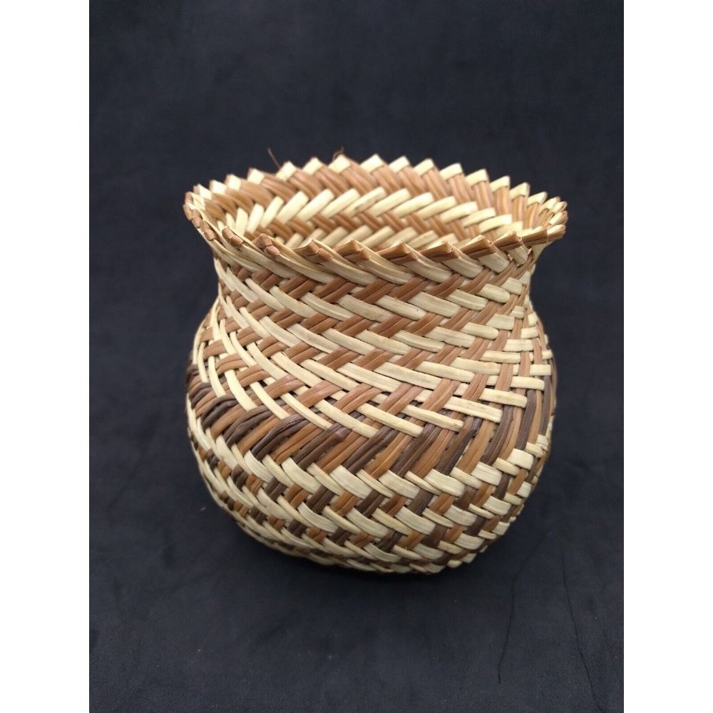 Vtg Mexican Handmade hand Woven Small Basket 4.5" x 4" approx.